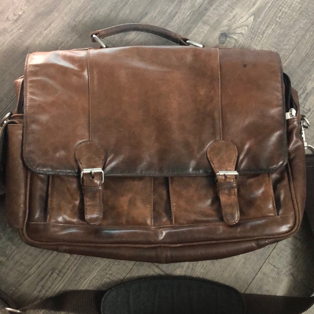 COPY - Wilson’s Leather messenger bag/briefcase
